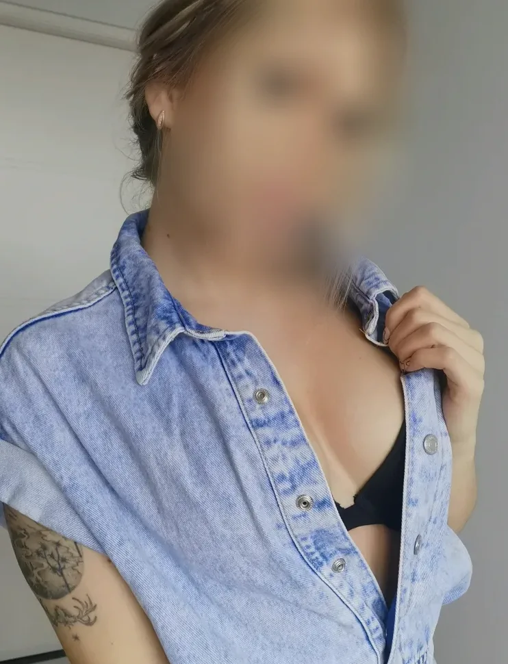 Elisa, 28